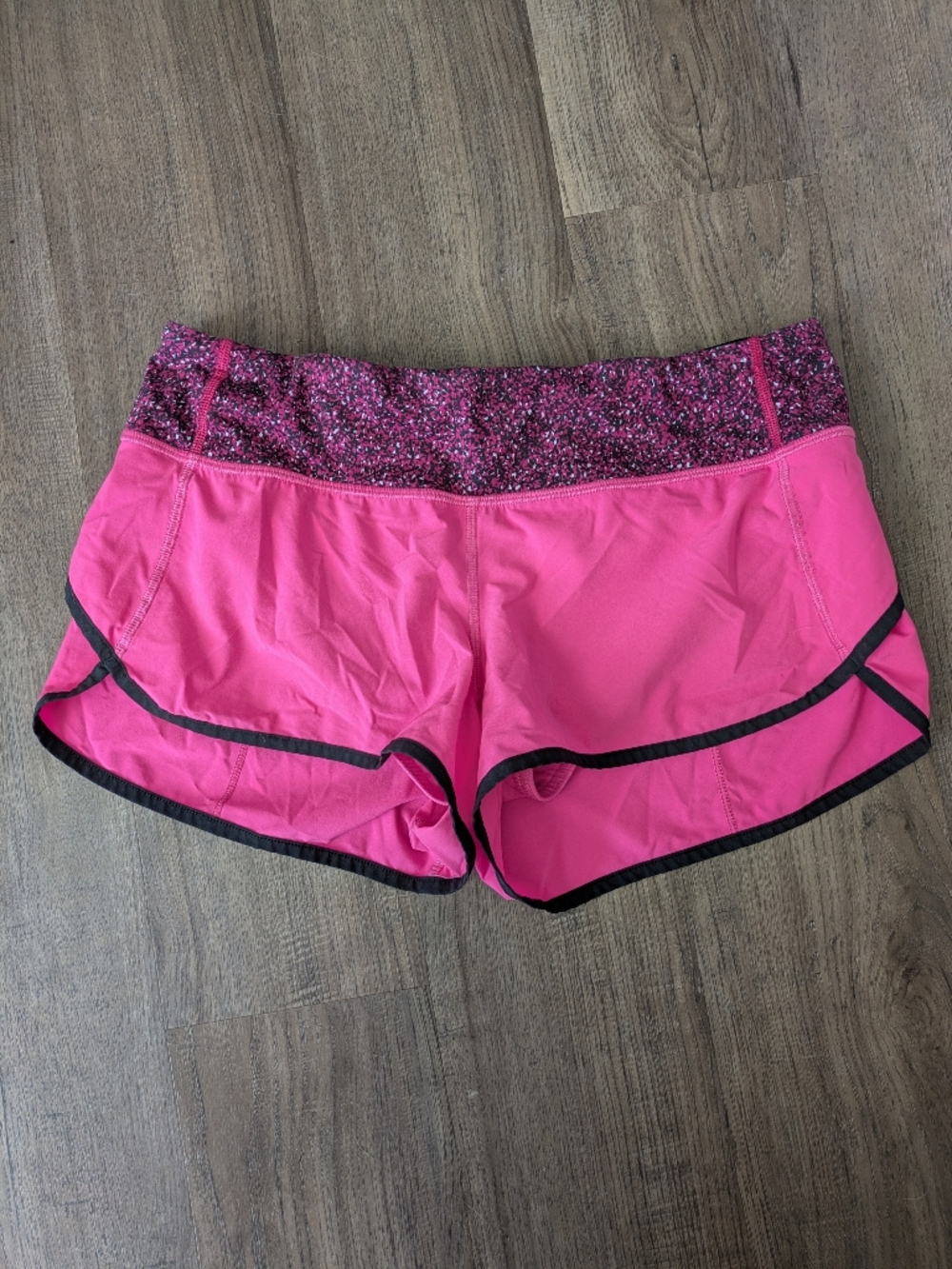 Lululemon Pink Speedup Shorts Sz 6